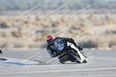 media/Dec-06-2025-CVMA (Sat) [[4a896cc04c]]/Race 12-Supersport Middleweight/